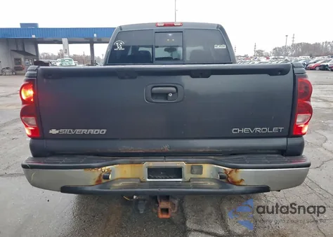 2005 Chevrolet Silverado C1500 z USA, uszkodzony, nr VIN 2GCEC13T251249002